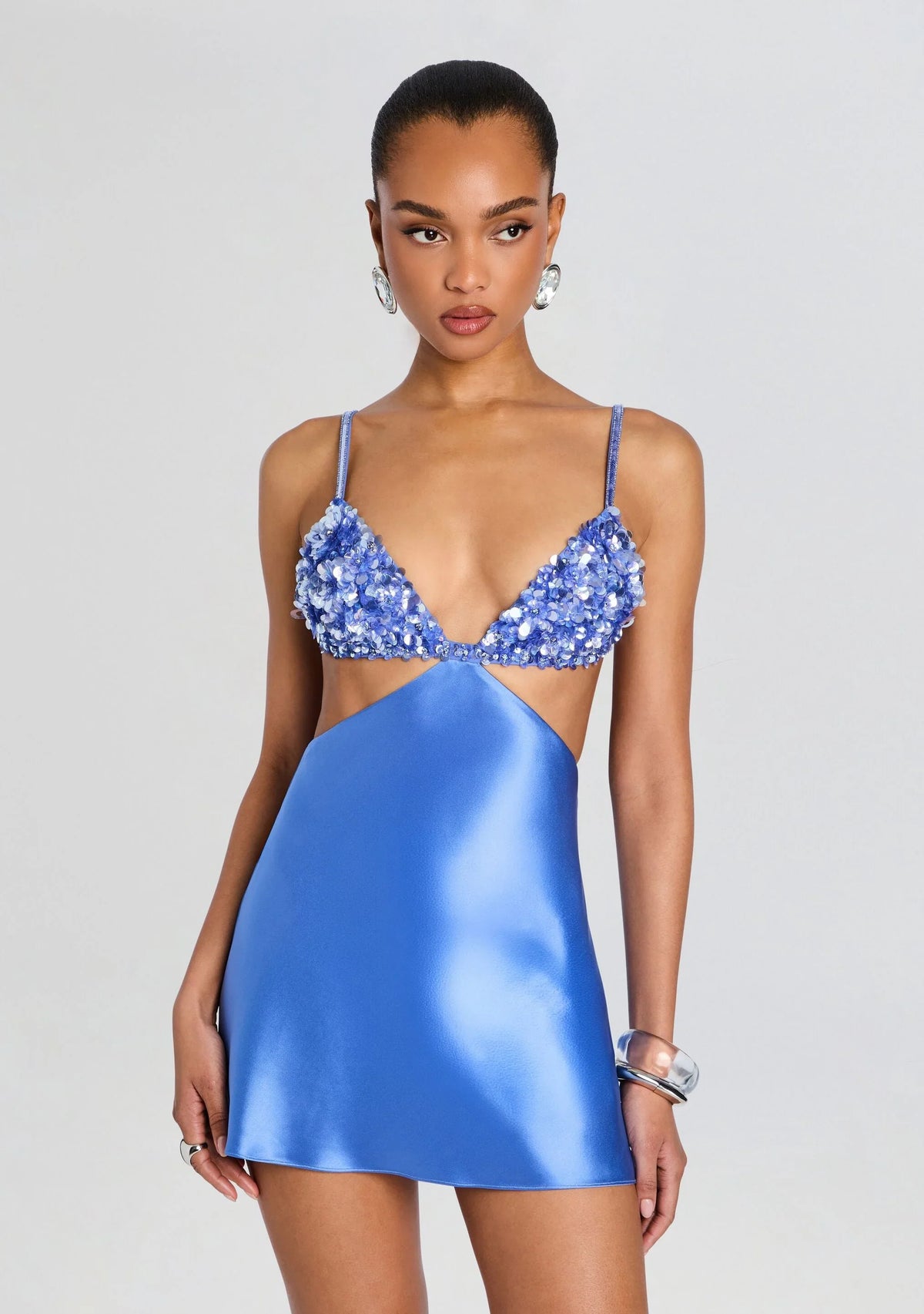 Robe brodée Taliera