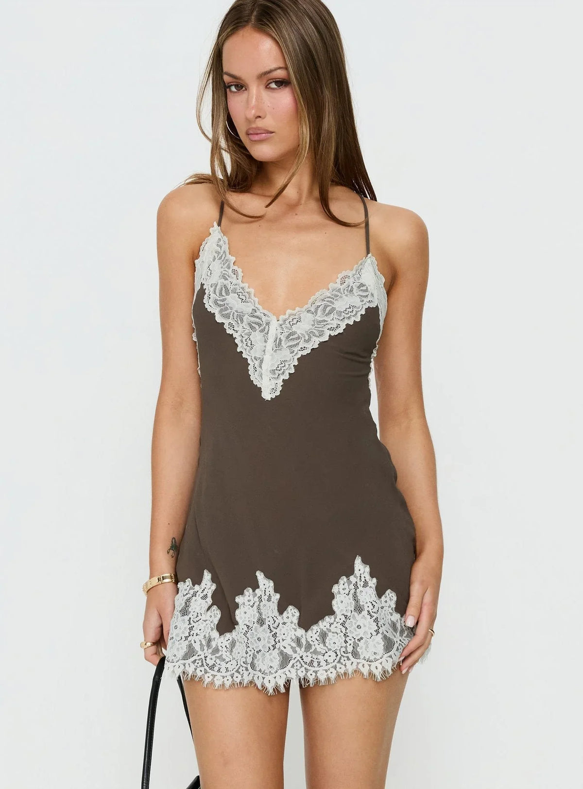 Mini-robe nuisette en dentelle Call My Lover marron / crème