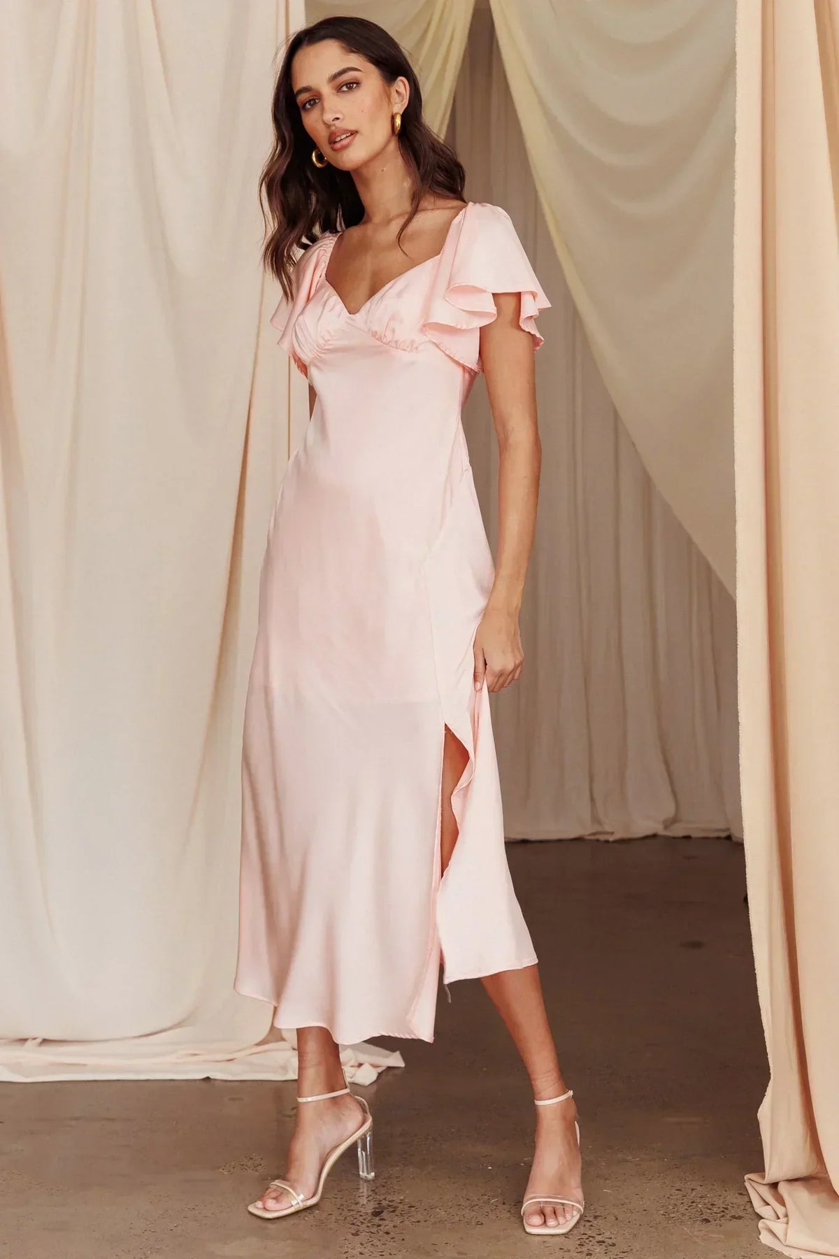 Robe midi Park Avenue à volants aux manches et fentes latérales Rose poudré
