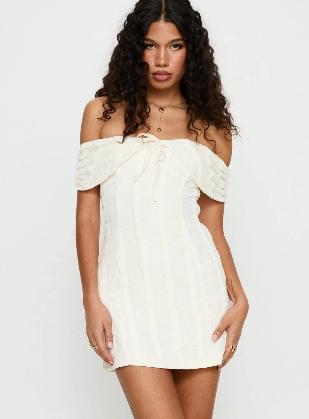 Robe mini Colettie épaules dénudées crème
