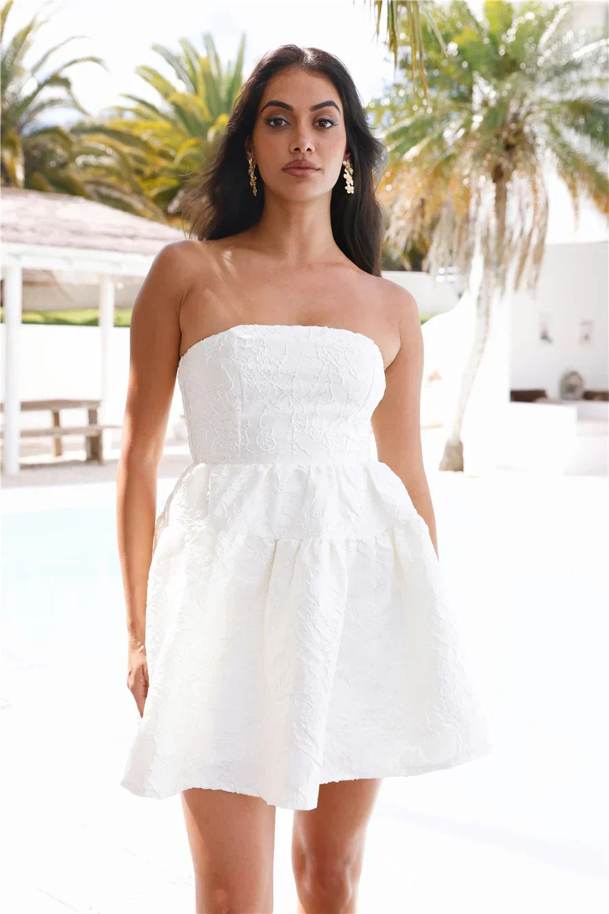 Mini-robe bustier Silhouette des rêves