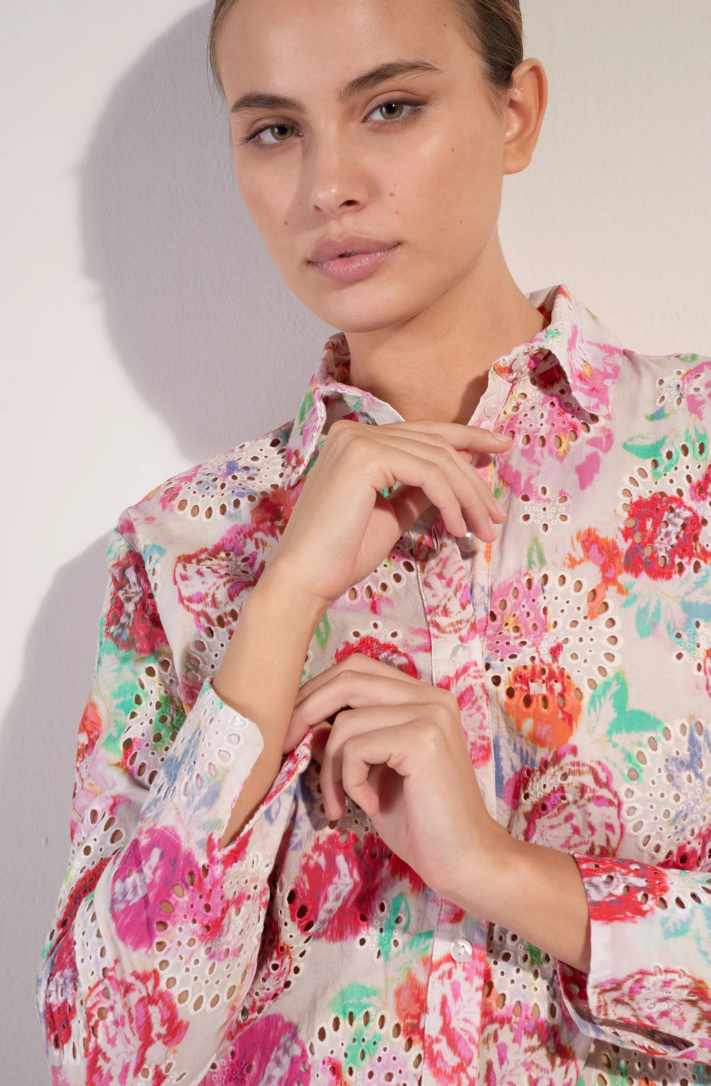 cyntia Button-down shirt in printed English embroidery