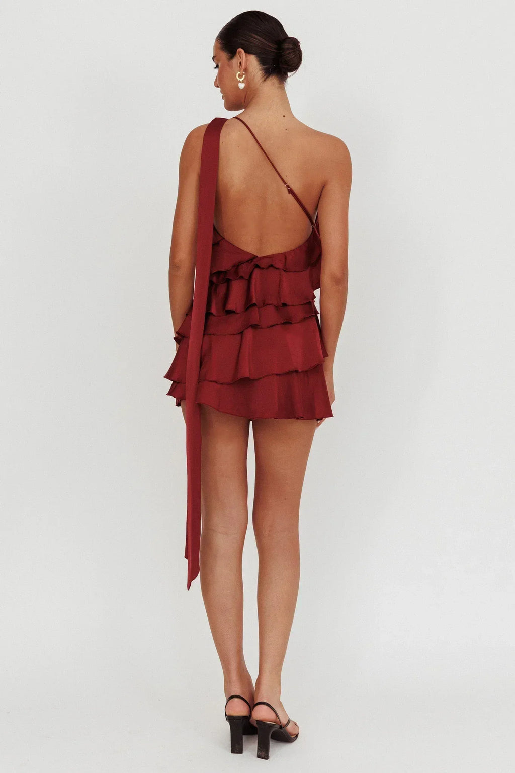 Robe Courte Asymétrique à Volants Étagés Arrabel Rouge Grenat