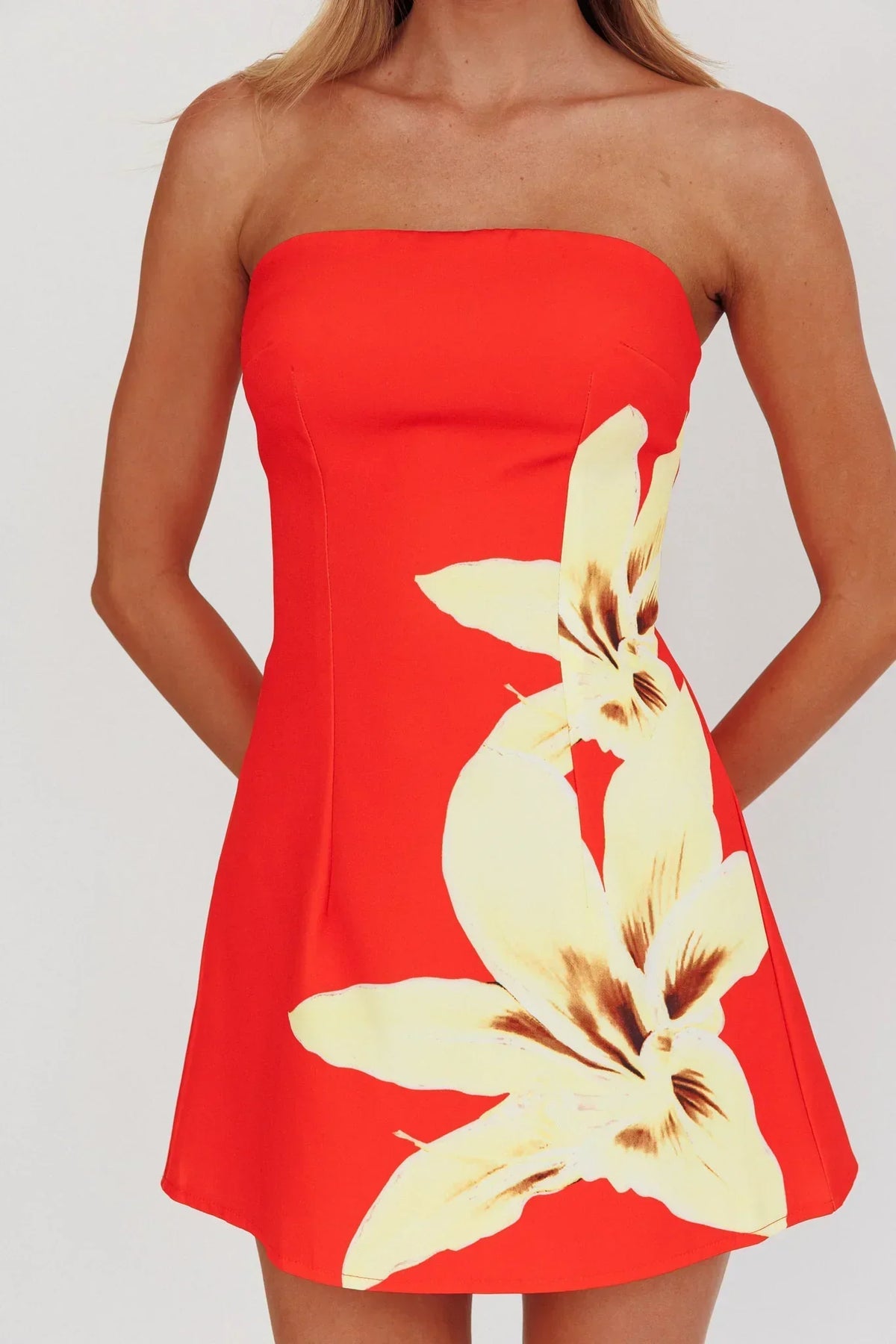 Mini-robe bustier Heart To Heart rouge vif