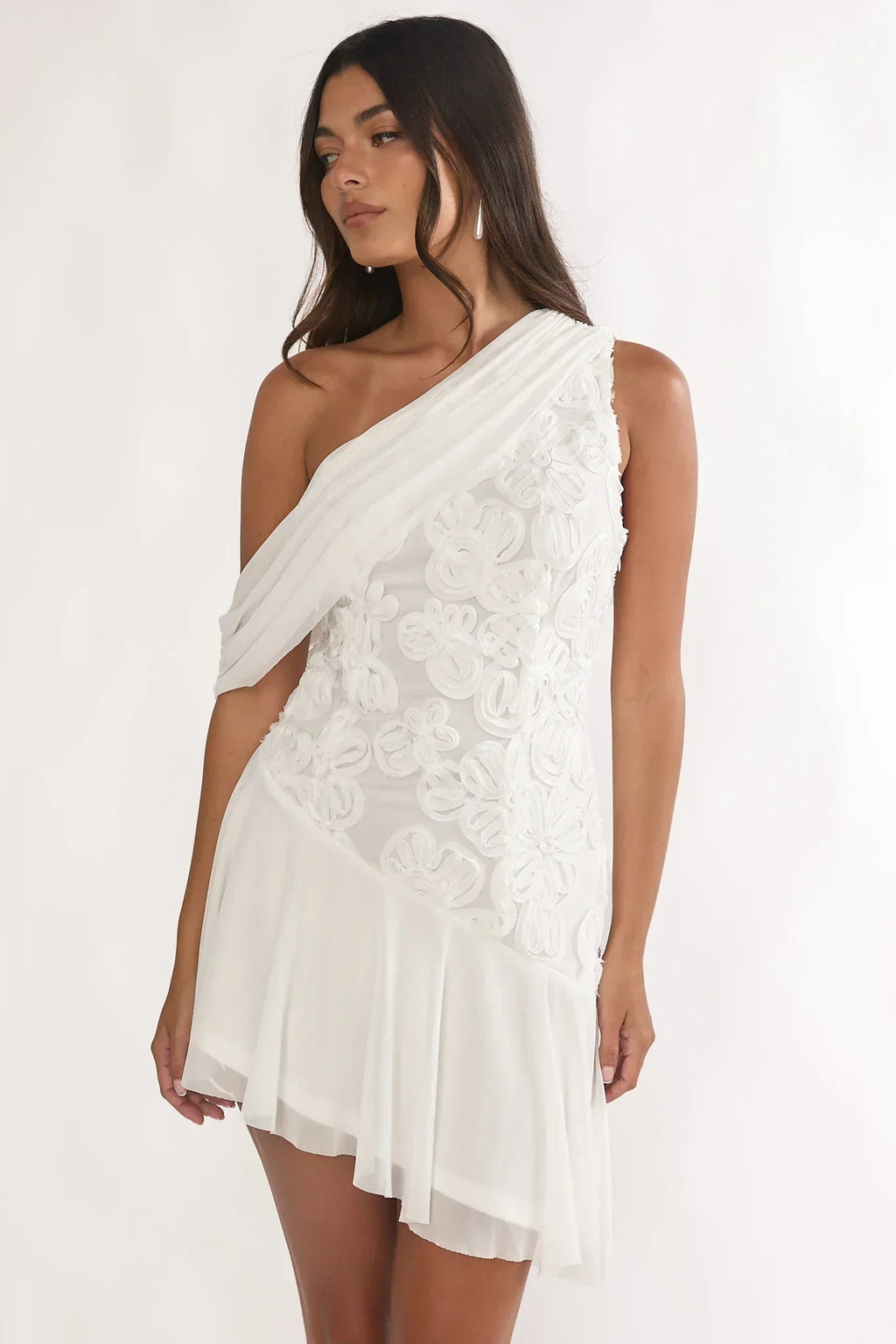 Robe Courte Anaisa Drapee Asymétrique Embellie Blanc Cassé