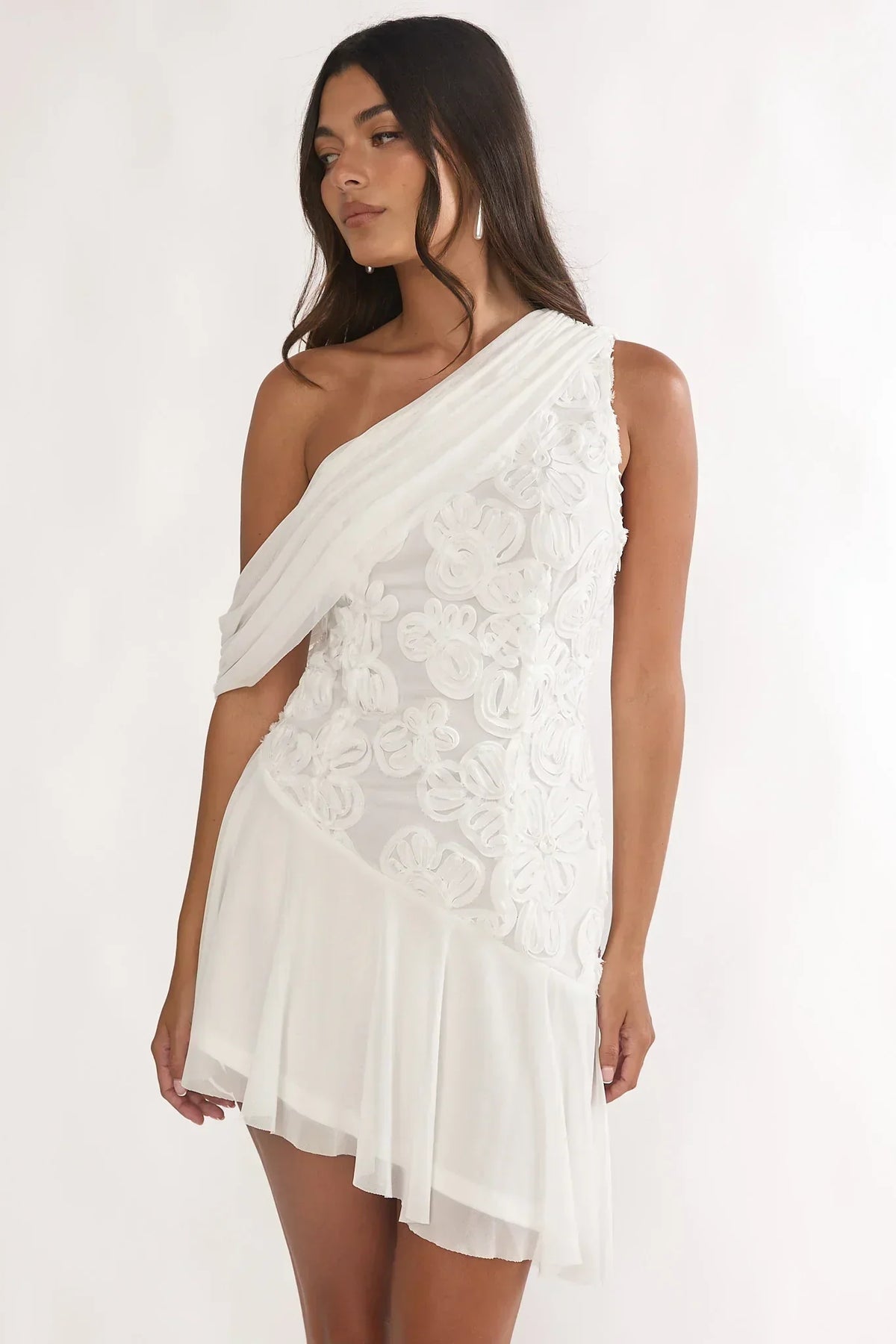 Robe Courte Anaisa Drapee Asymétrique Embellie Blanc Cassé
