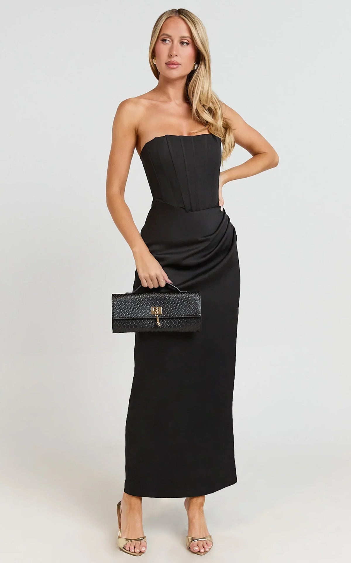 Robe midi Avery - Robe bustier drapée fendue sur le côté noire