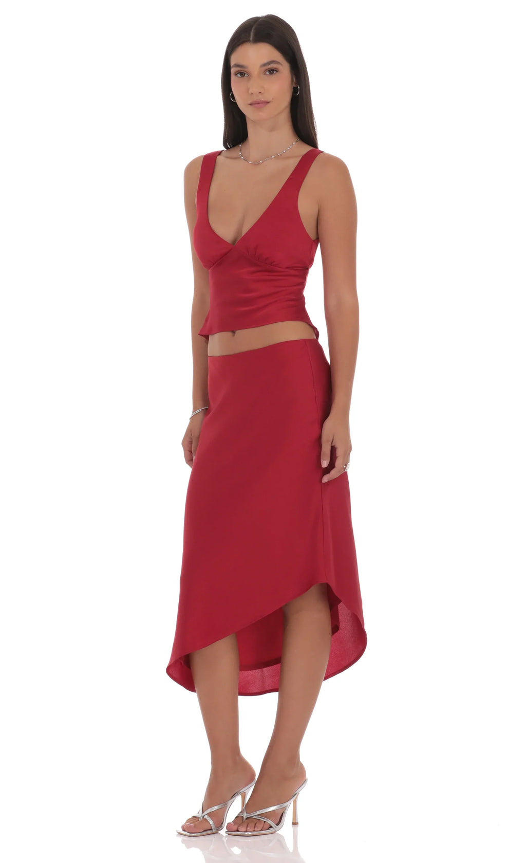 Jupe midi asymétrique en satin rouge