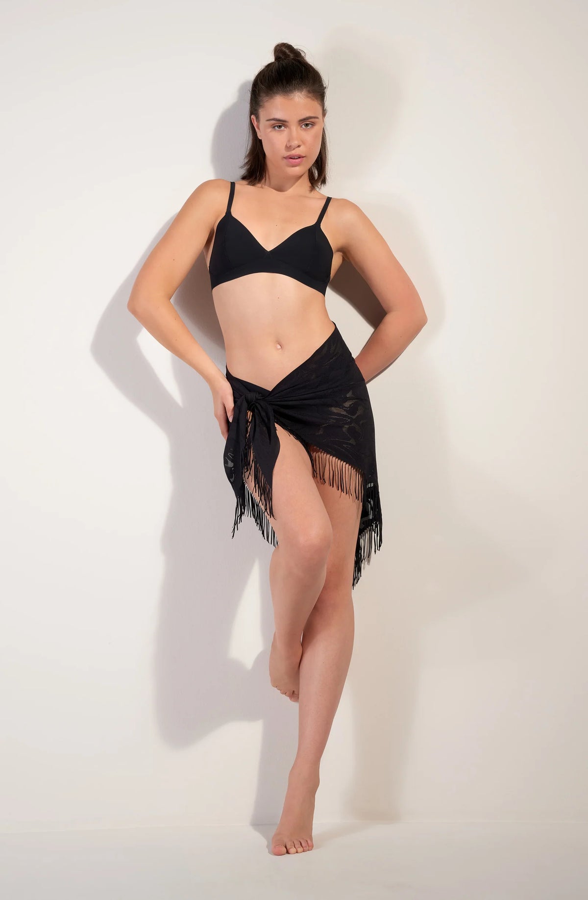 Paréo à franges en dentelle noire Trudy