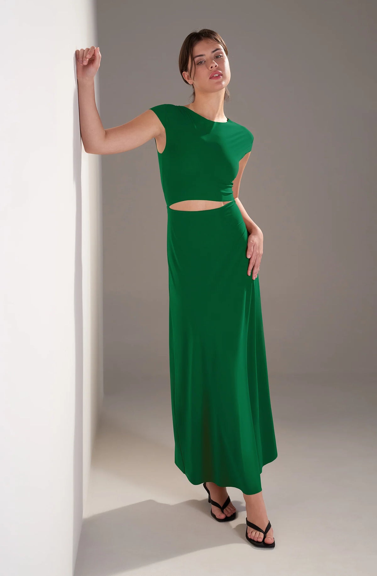 Robe longue Jade à découpe courte