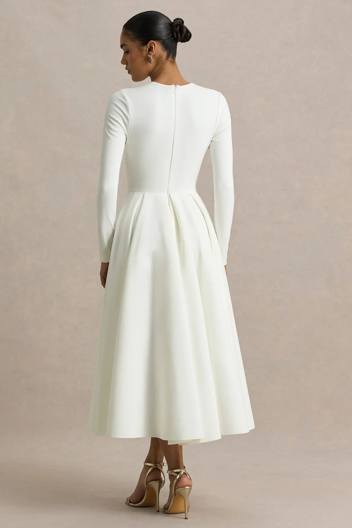 Bellamy | Robe longue mi-mollet en tricot écru à col rond et manches longues