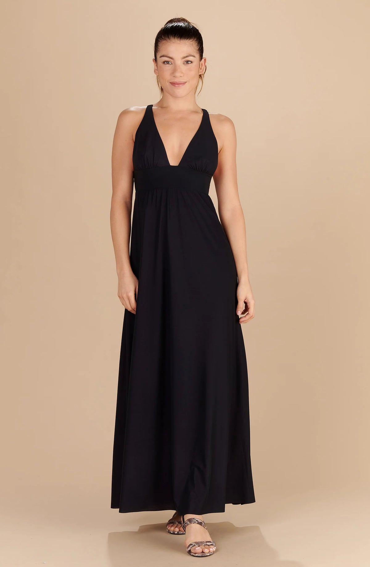 vick Long black low-neck dress