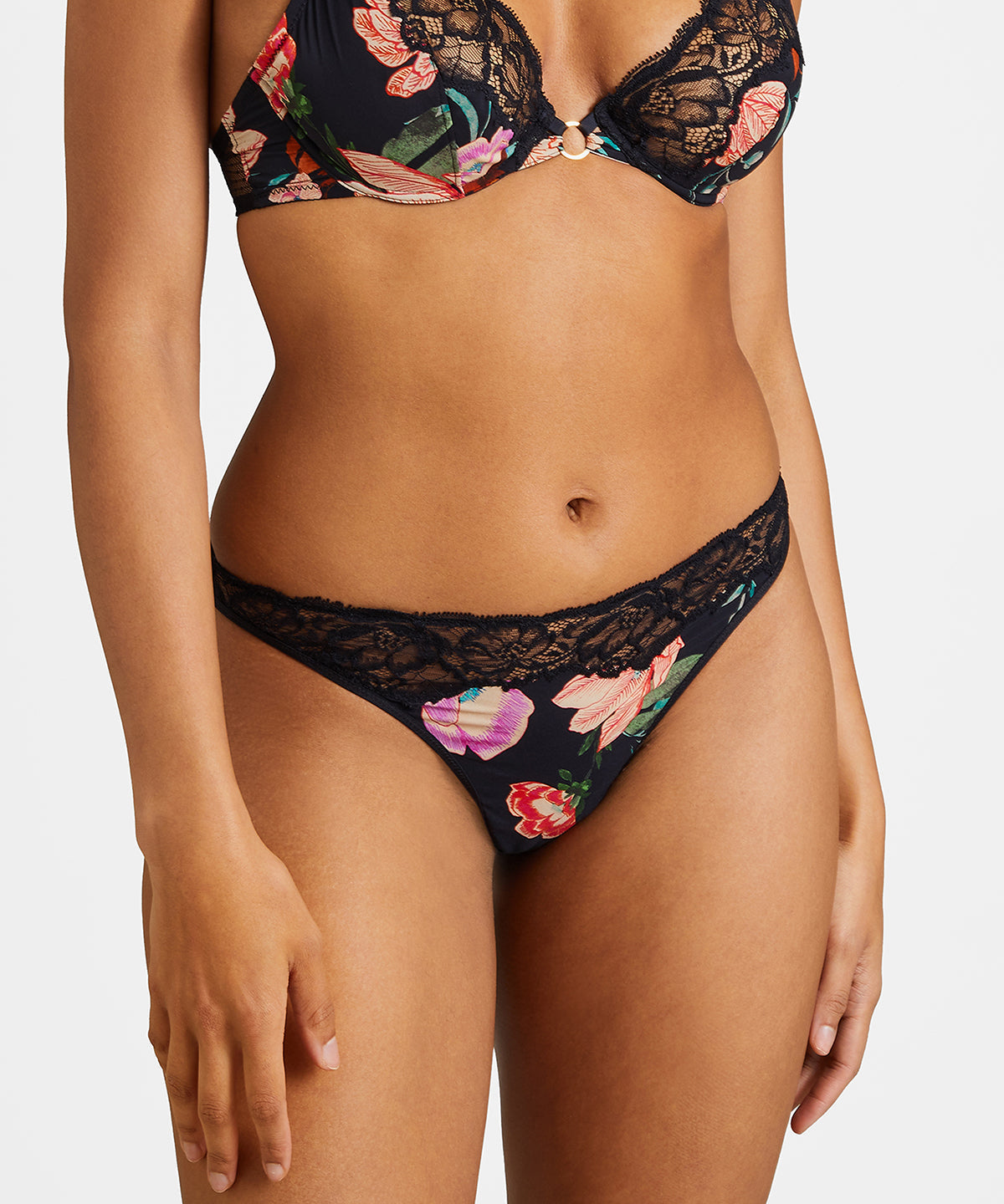 Tanga poétique de style folk