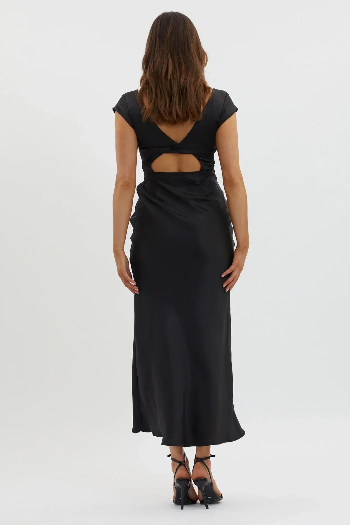 Robe midi noire Lucinda col en V dos torsadé