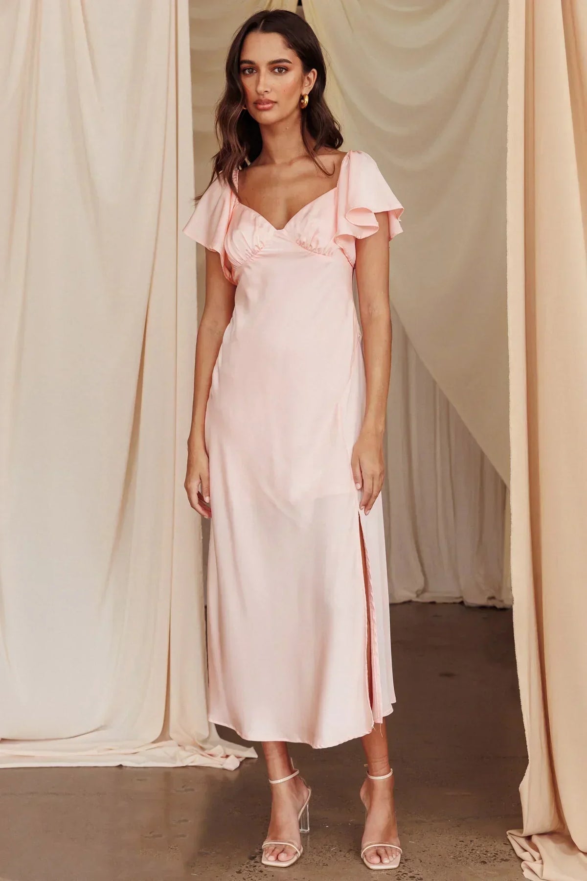 Robe midi Park Avenue à volants aux manches et fentes latérales Rose poudré