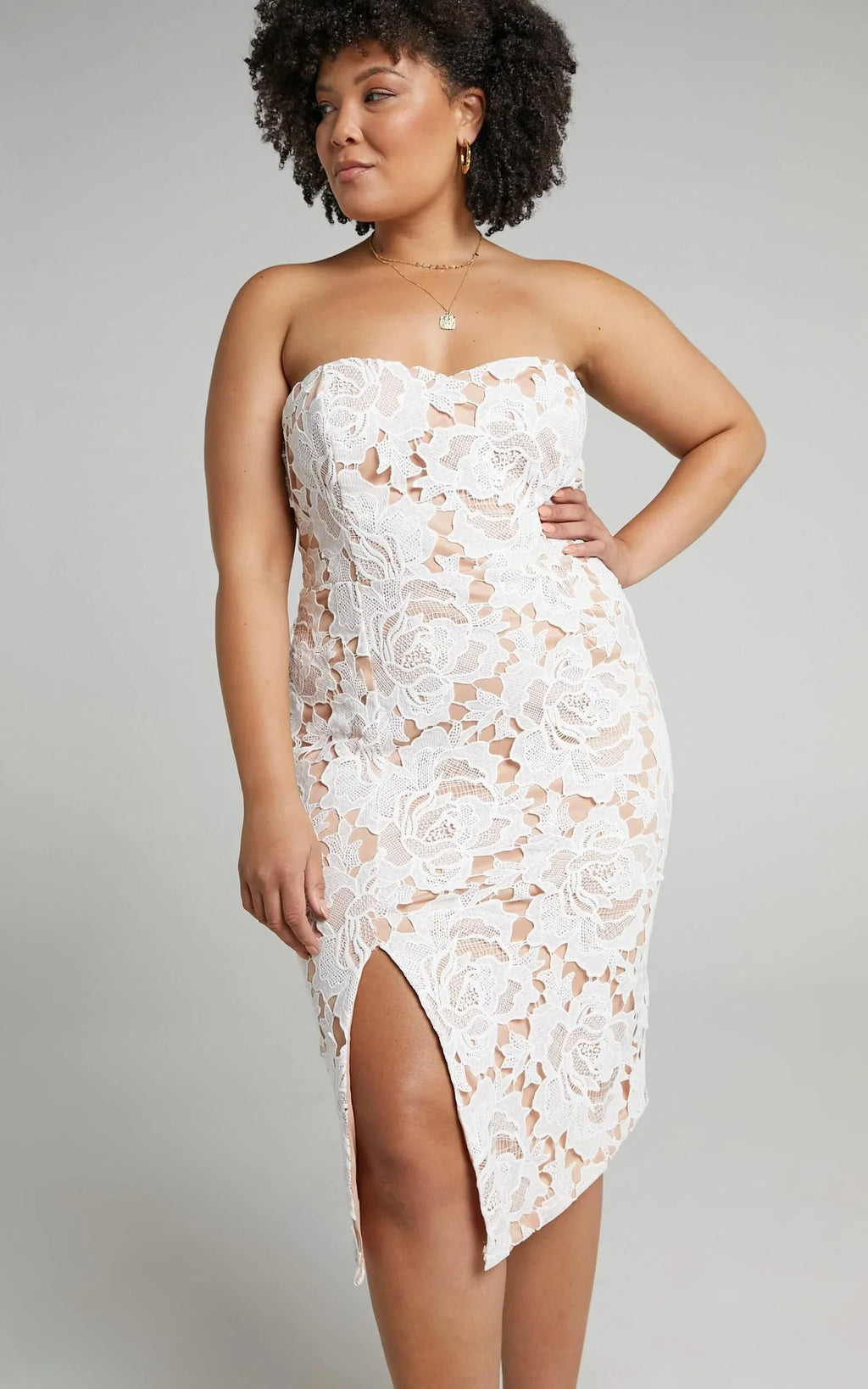 Robe midi Lace To Lace – Robe moulante bustier en dentelle blanche
