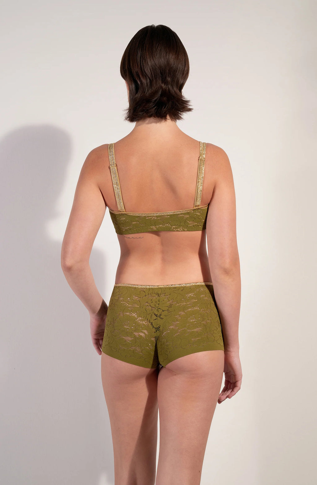 Shorty Dylan taille haute en dentelle noire et Lurex
