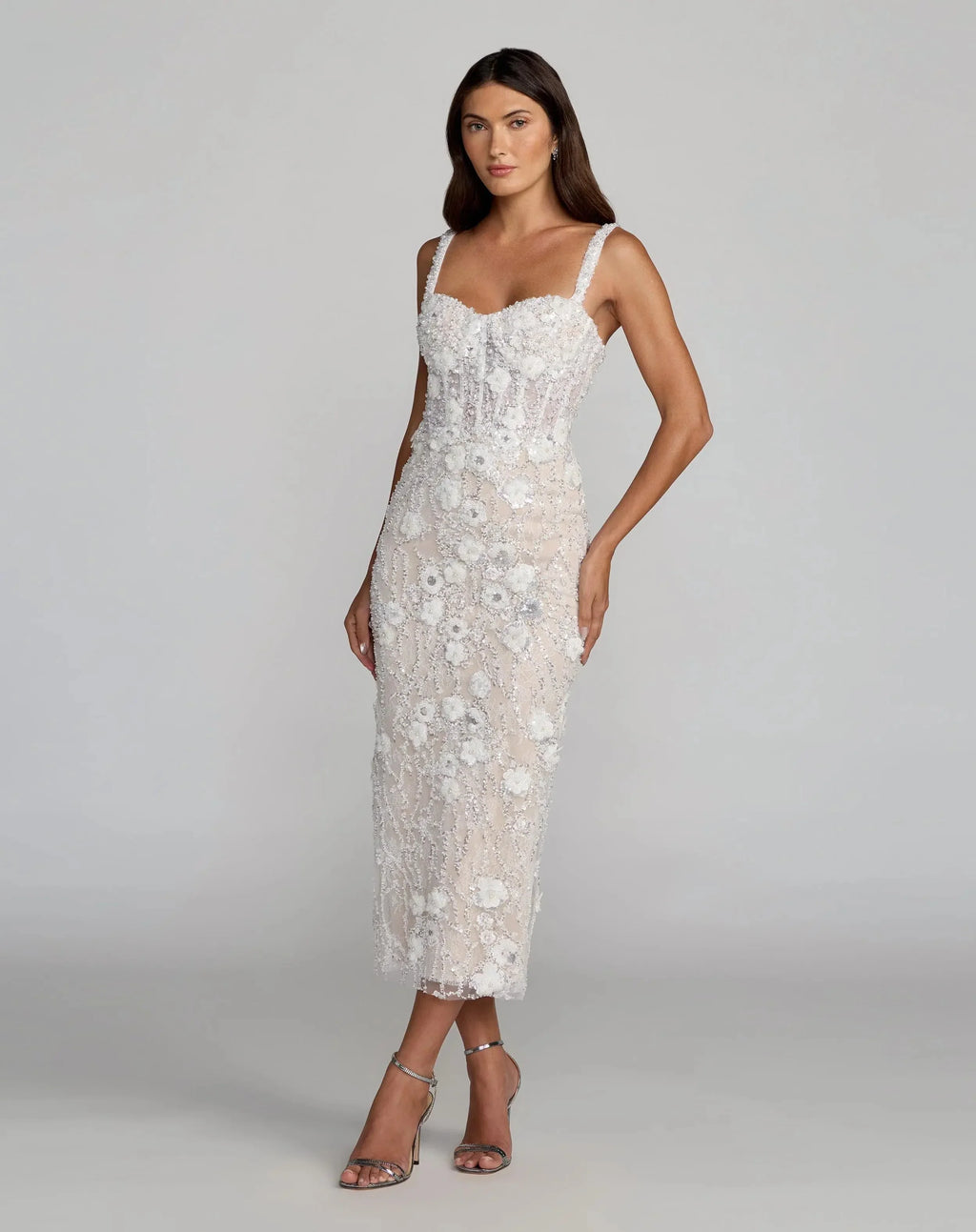 Robe midi sans manches en dentelle ornée ivoire