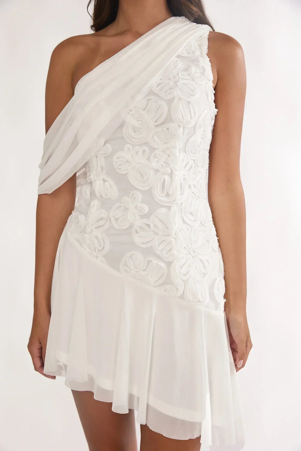 Robe Courte Anaisa Drapee Asymétrique Embellie Blanc Cassé