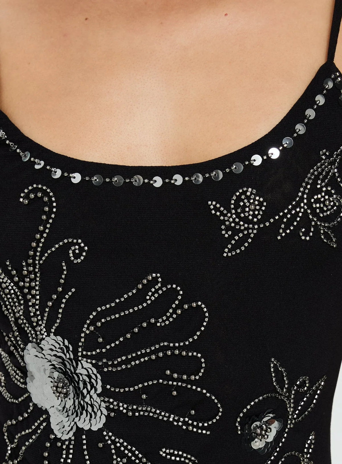 Mini-robe Daphie ornée de perles noir/argent