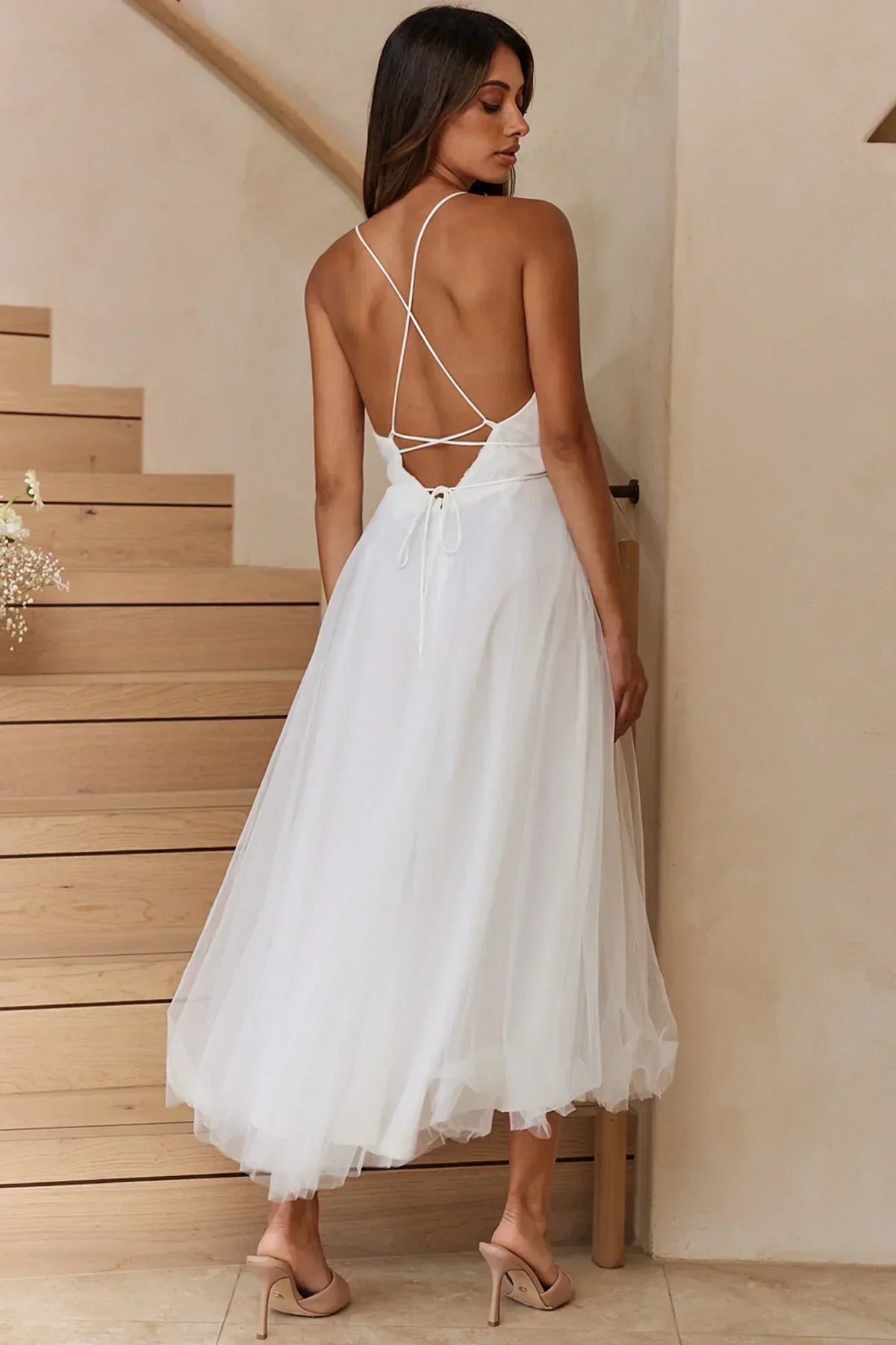 Robe Midi Blanche Superposition en Maille et Décolleté Plongeant Flottant