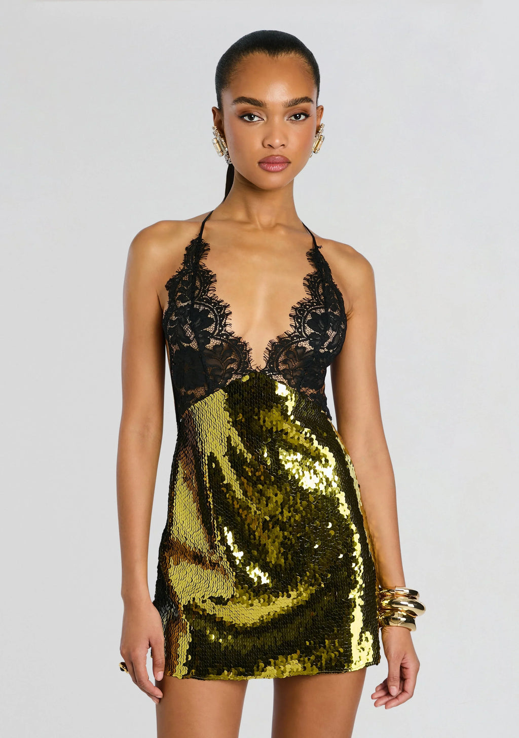 Robe Edda ornée de dentelle