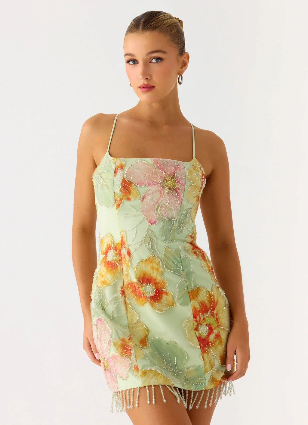 Robe courte Gatiana ornée de perles et de sequins – Ornement floral vert