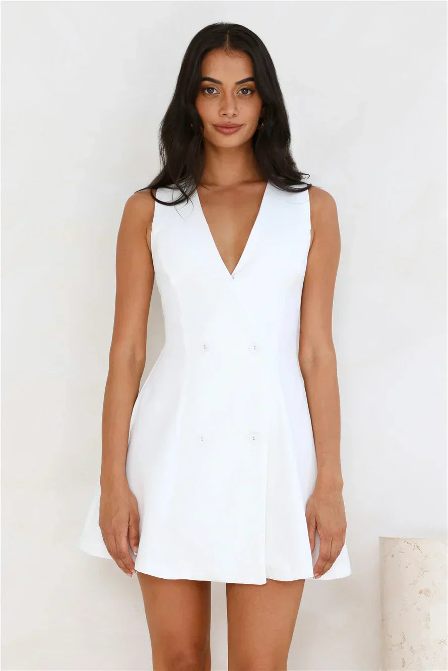 Mini-robe ajustée chic pour le bureau