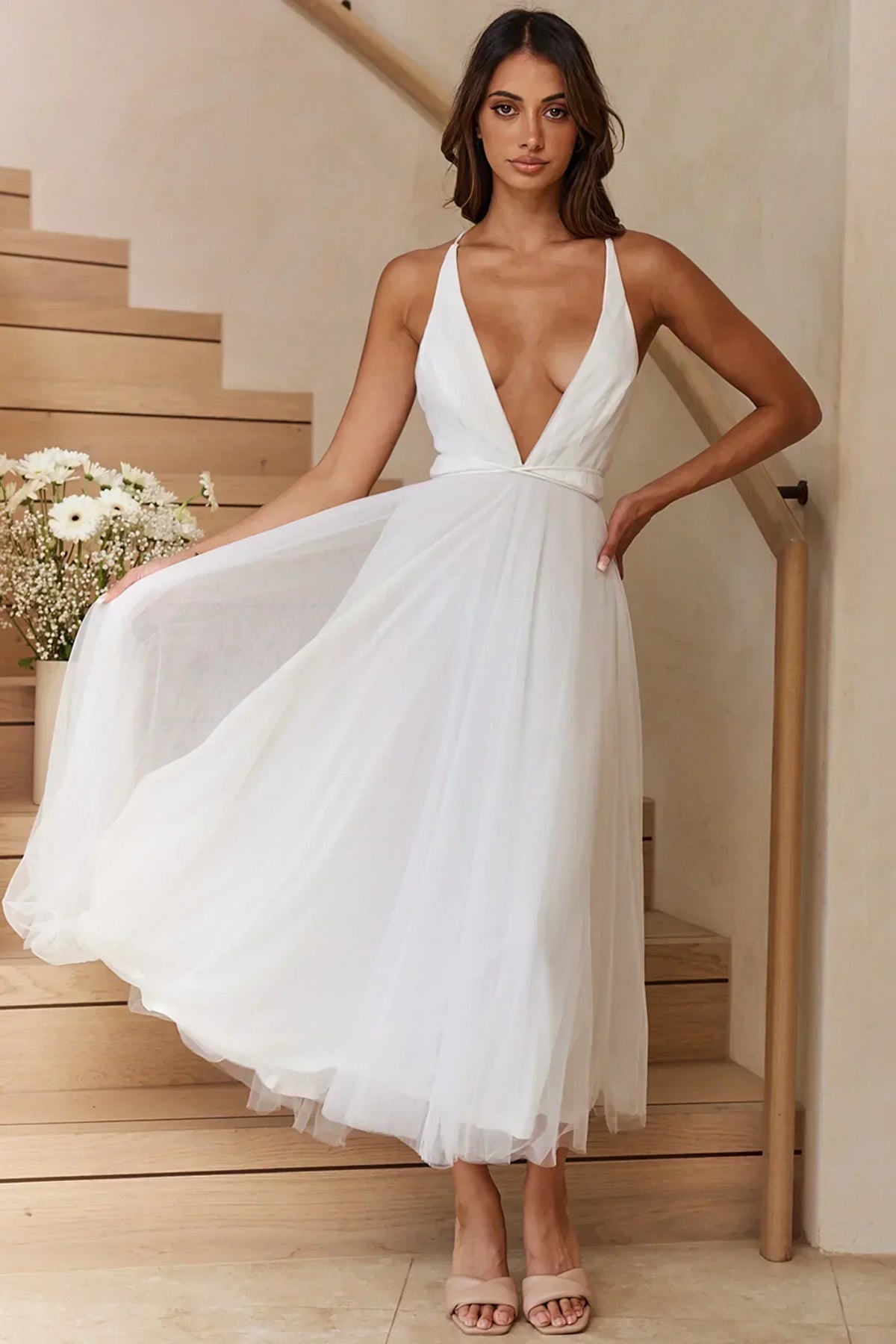 Robe Midi Blanche Superposition en Maille et Décolleté Plongeant Flottant