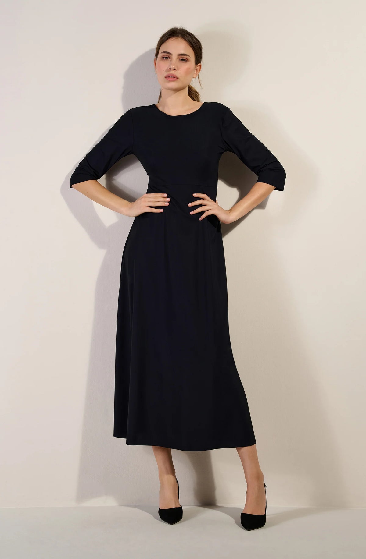 Robe longue noire Carmenn avec manches 3/4