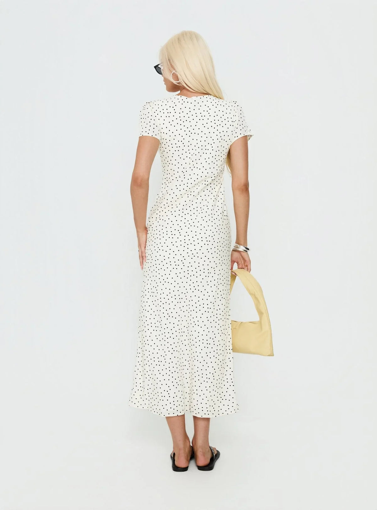 Robe longue Mareiko col en V à pois crème