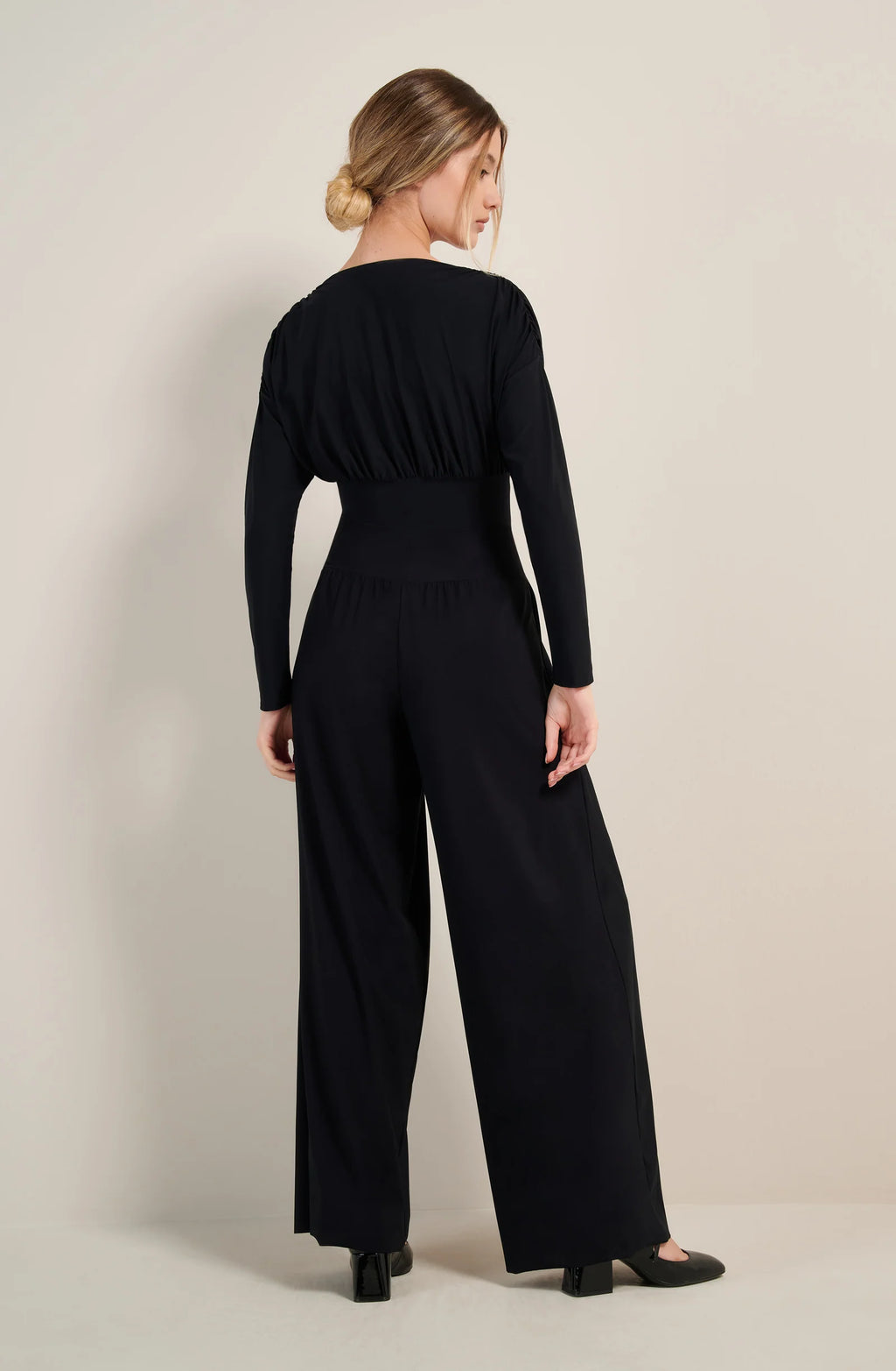 panna Black pleated trousers