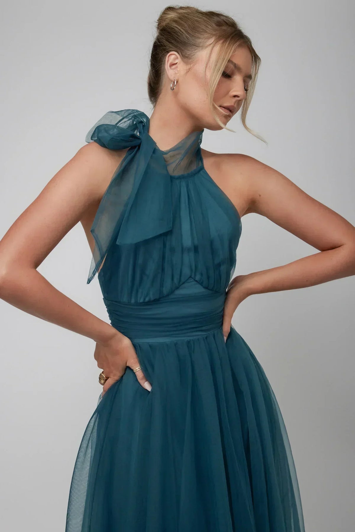 Robe midi en tulle à encolure américaine Andria sarcelle