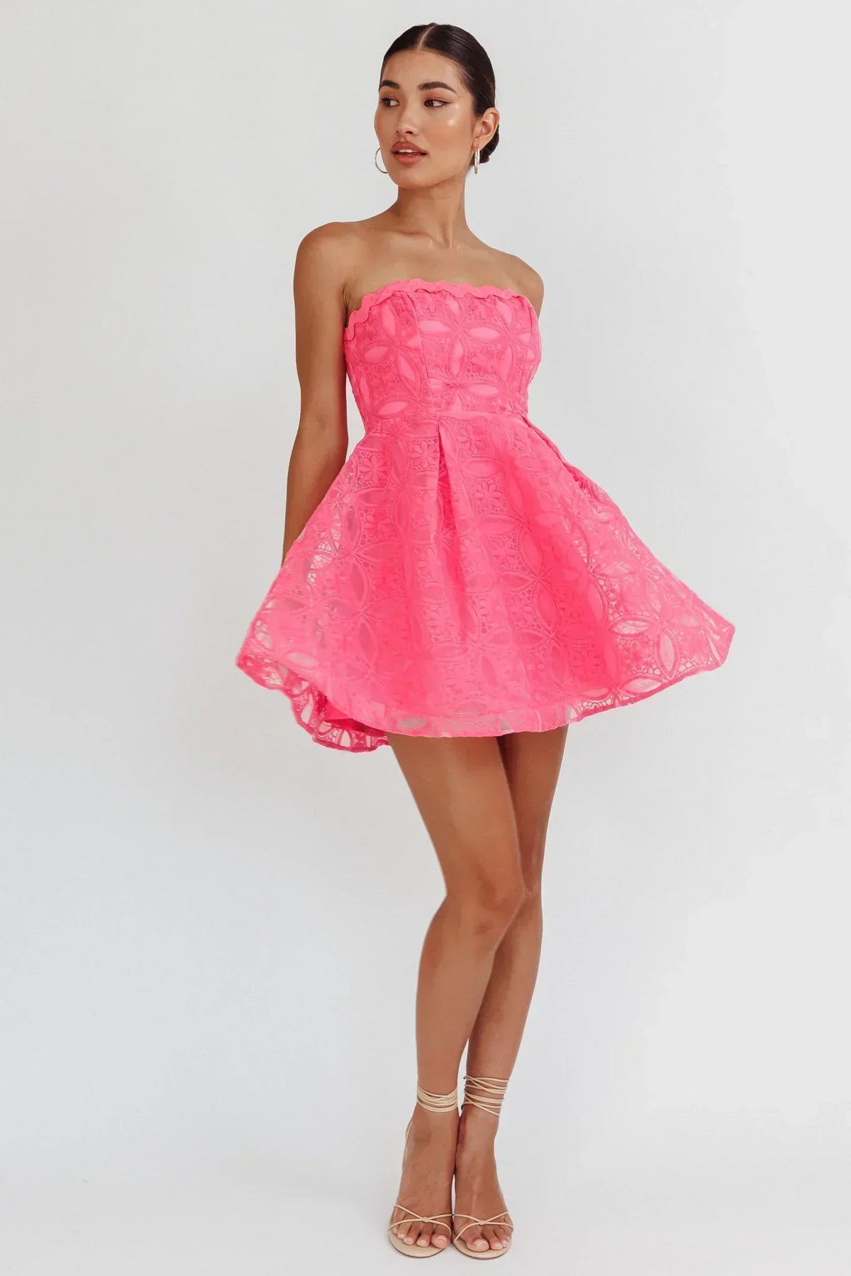 Robe Courte Broderie Bustier Kesenia Rose Vif
