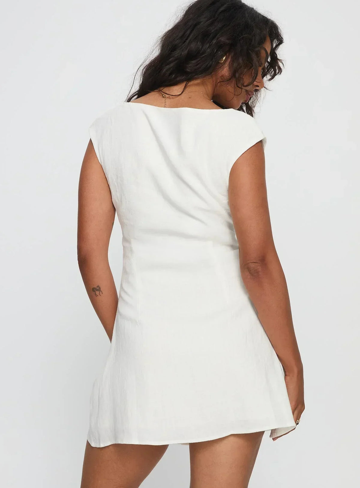 Mini-robe en lin Lover Like Me blanche