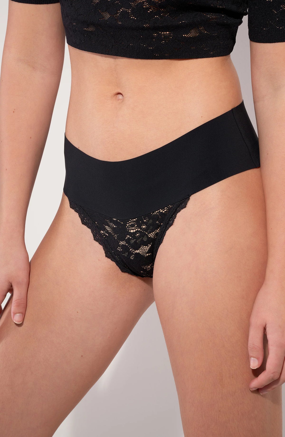 Tanga blanc cassé Perle avec large ceinture