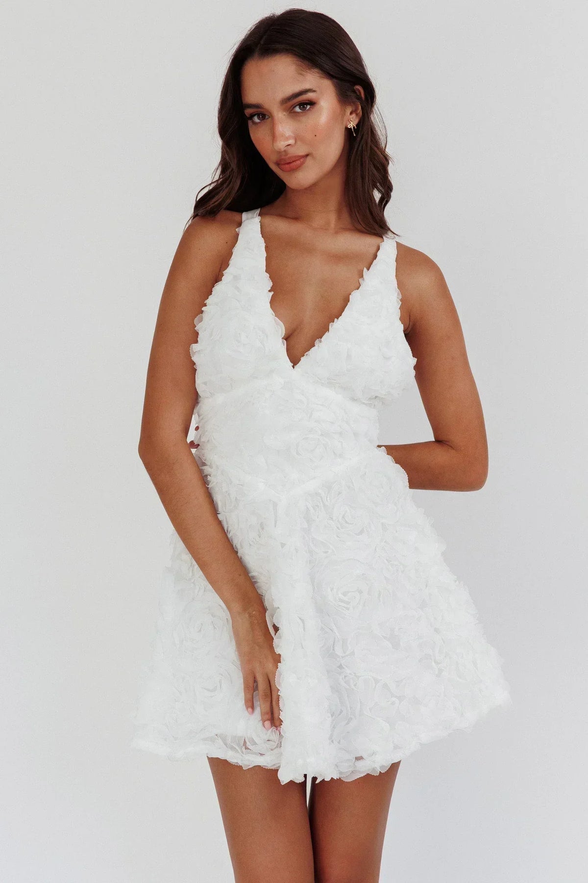 Mini-robe Lavalle ornée de croisillons blanche