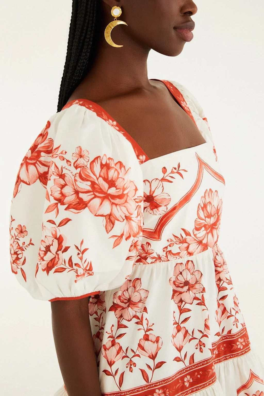 Mini-robe de jardin en porcelaine rouge