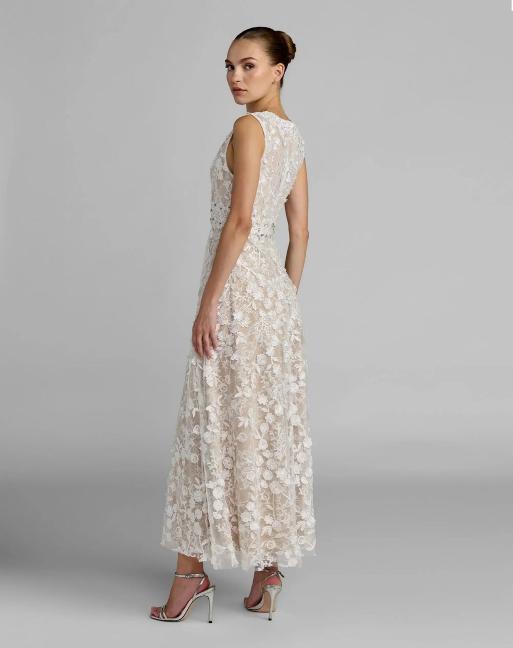 Robe midi col montant ivoire brodée de fleurs