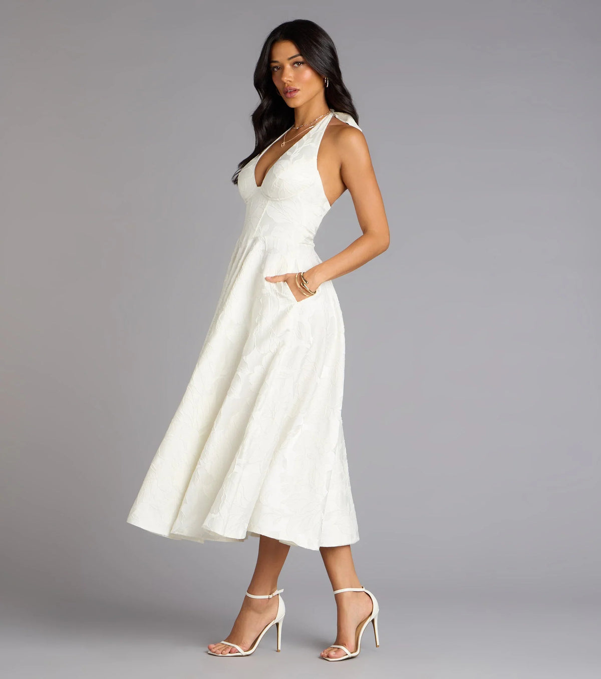 Robe de soirée mi-longue évasée à licou et lacets Ellen