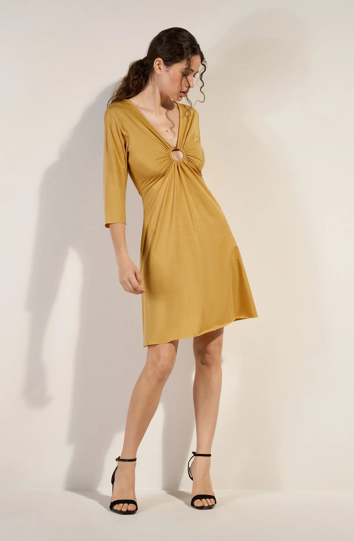 Robe courte Milie bleu marine à manches 3/4
